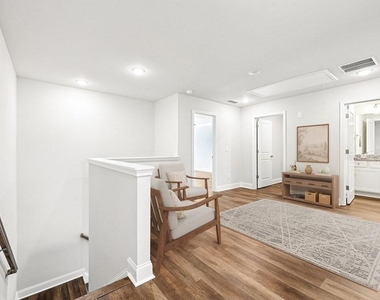 352 Stately Oaks Court - Photo Thumbnail 22
