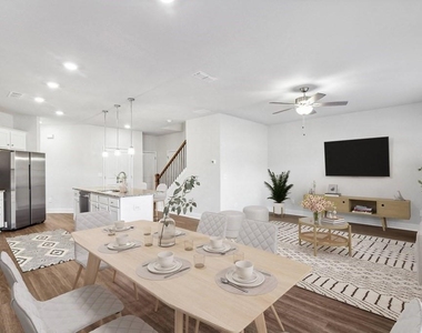 352 Stately Oaks Court - Photo Thumbnail 5