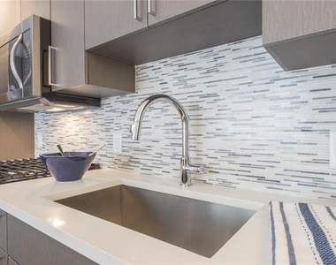 95 8th Street Nw - Photo Thumbnail 4