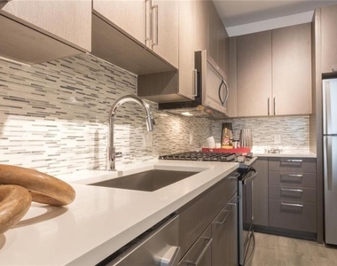 95 8th Street Nw - Photo Thumbnail 5
