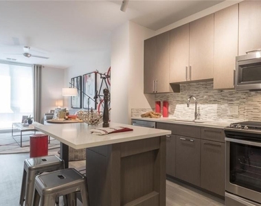 95 8th Street Nw - Photo Thumbnail 3