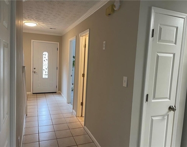 1068 Travelers Trail Nw - Photo Thumbnail 23