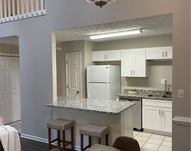 1068 Travelers Trail Nw - Photo Thumbnail 4