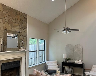 1068 Travelers Trail Nw - Photo Thumbnail 2