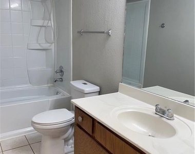 1068 Travelers Trail Nw - Photo Thumbnail 26
