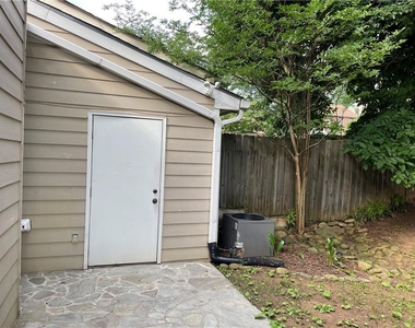 1068 Travelers Trail Nw - Photo Thumbnail 37