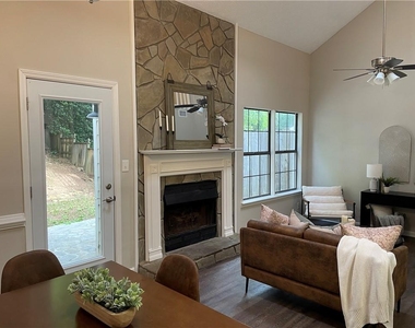 1068 Travelers Trail Nw - Photo Thumbnail 12
