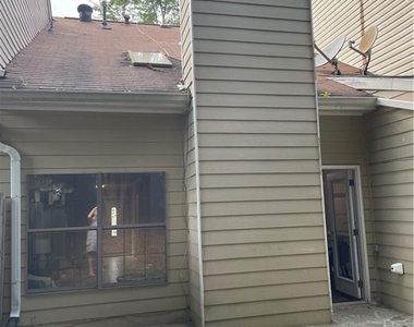 1068 Travelers Trail Nw - Photo Thumbnail 24