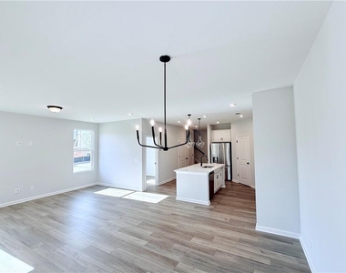 560 Aberdeen Meadow Lane - Photo Thumbnail 5