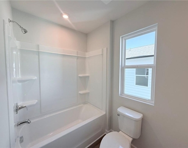560 Aberdeen Meadow Lane - Photo Thumbnail 16