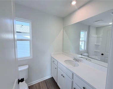 560 Aberdeen Meadow Lane - Photo Thumbnail 15