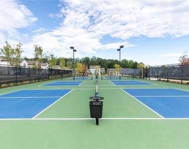 560 Aberdeen Meadow Lane - Photo Thumbnail 20