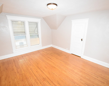 338 Marion Avenue - Photo Thumbnail 7