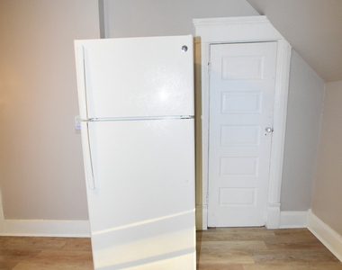 338 Marion Avenue - Photo Thumbnail 17