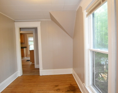 338 Marion Avenue - Photo Thumbnail 2