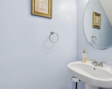 205 Oak Grove - Photo Thumbnail 6