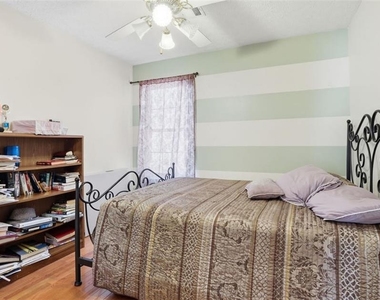 205 Oak Grove - Photo Thumbnail 12