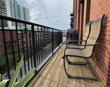 616 W Fulton Street - Photo Thumbnail 26