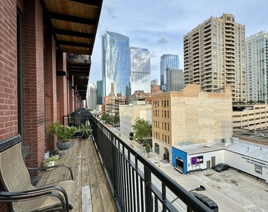 616 W Fulton Street - Photo Thumbnail 27