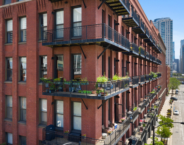 616 W Fulton Street - Photo Thumbnail 1