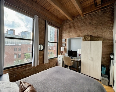 616 W Fulton Street - Photo Thumbnail 19