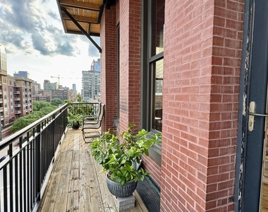 616 W Fulton Street - Photo Thumbnail 25