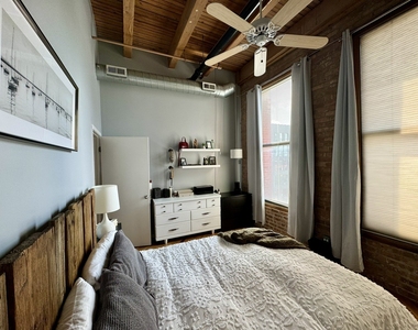616 W Fulton Street - Photo Thumbnail 14