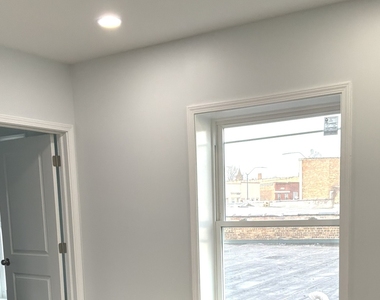 224 E Cass Street - Photo Thumbnail 38