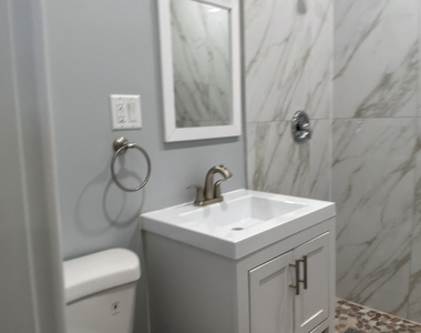 224 E Cass Street - Photo Thumbnail 9