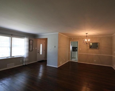 6075 Harleston - Photo Thumbnail 9