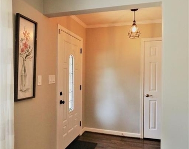 6075 Harleston - Photo Thumbnail 5