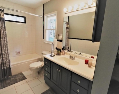 6075 Harleston - Photo Thumbnail 17