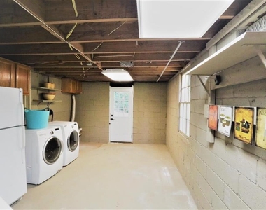 6075 Harleston - Photo Thumbnail 8