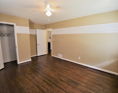 6075 Harleston - Photo Thumbnail 16