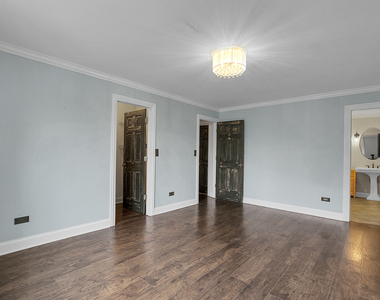 1002 Castilian Court - Photo Thumbnail 9