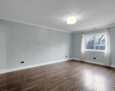 1002 Castilian Court - Photo Thumbnail 8