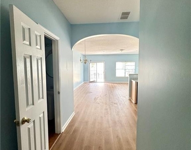 3871 Pleasant Oaks Drive - Photo Thumbnail 7