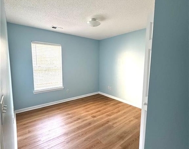 3871 Pleasant Oaks Drive - Photo Thumbnail 28