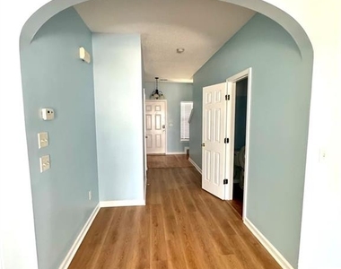 3871 Pleasant Oaks Drive - Photo Thumbnail 9