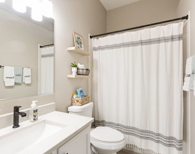 206 Madison Drive - Photo Thumbnail 12