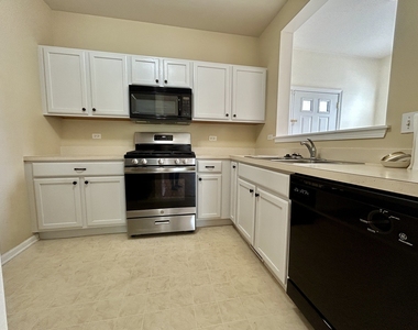 3165 Falling Waters Lane - Photo Thumbnail 7