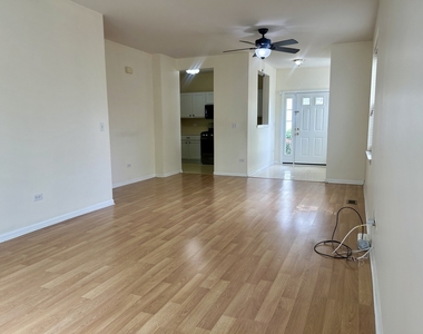 3165 Falling Waters Lane - Photo Thumbnail 5