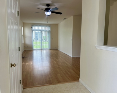 3165 Falling Waters Lane - Photo Thumbnail 4