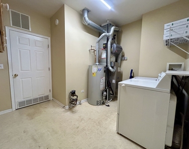 3165 Falling Waters Lane - Photo Thumbnail 16