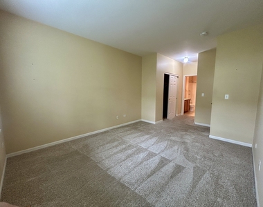 3165 Falling Waters Lane - Photo Thumbnail 12