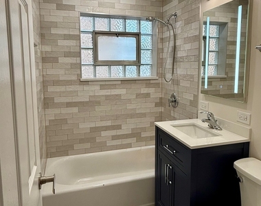 5822 W 64th Place - Photo Thumbnail 9