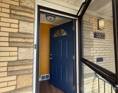 5822 W 64th Place - Photo Thumbnail 3