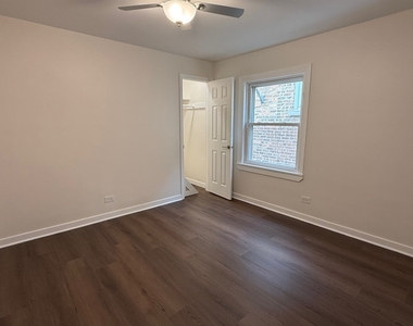 5822 W 64th Place - Photo Thumbnail 7