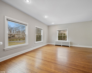 314 Oxford Road - Photo Thumbnail 3