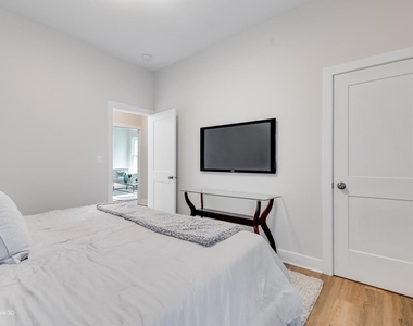 1122 Sherman Avenue - Photo Thumbnail 11
